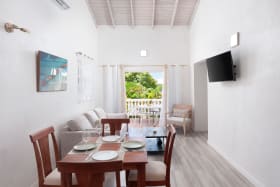 Dining/Living room